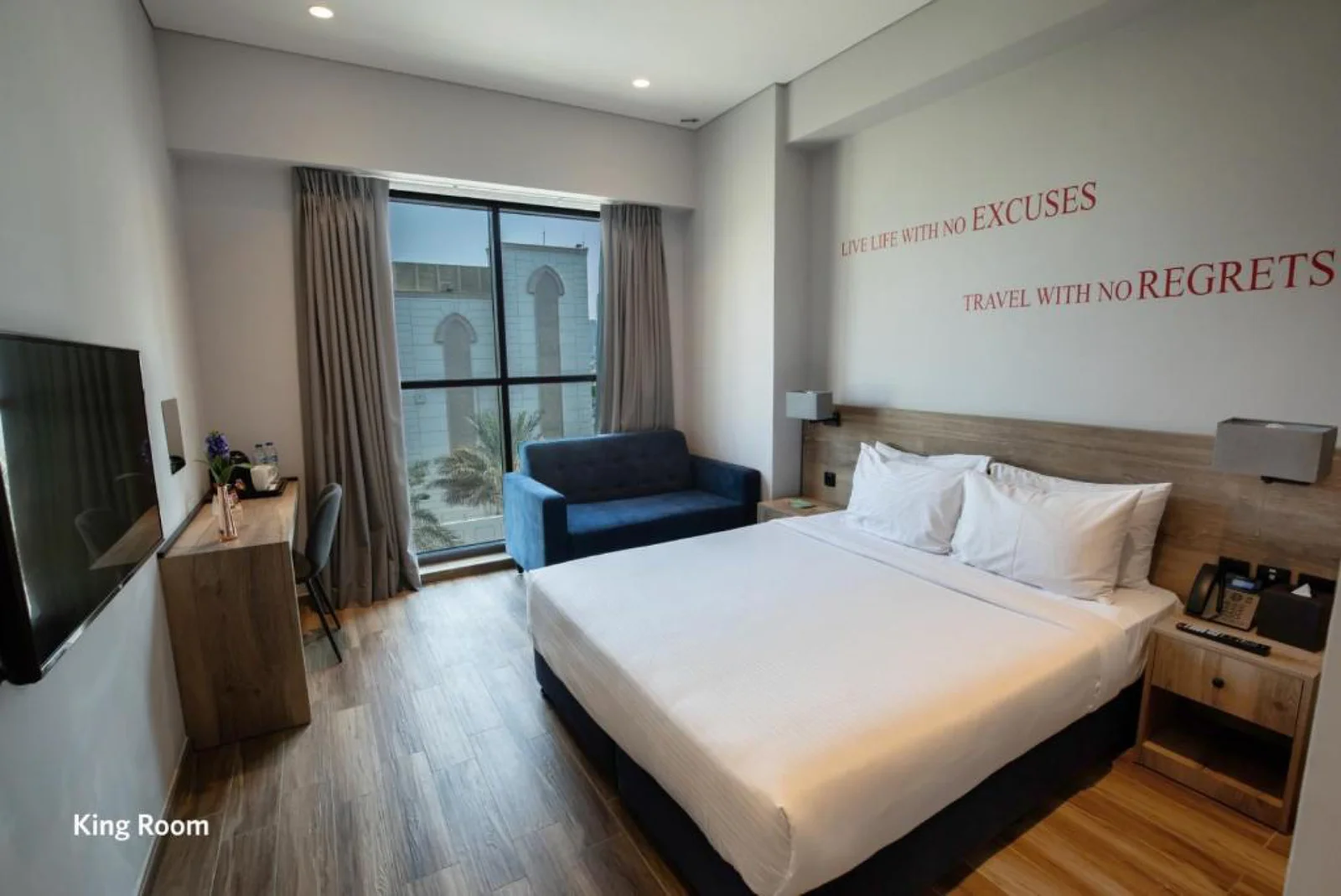 Kingsgate canal hotel detail 1